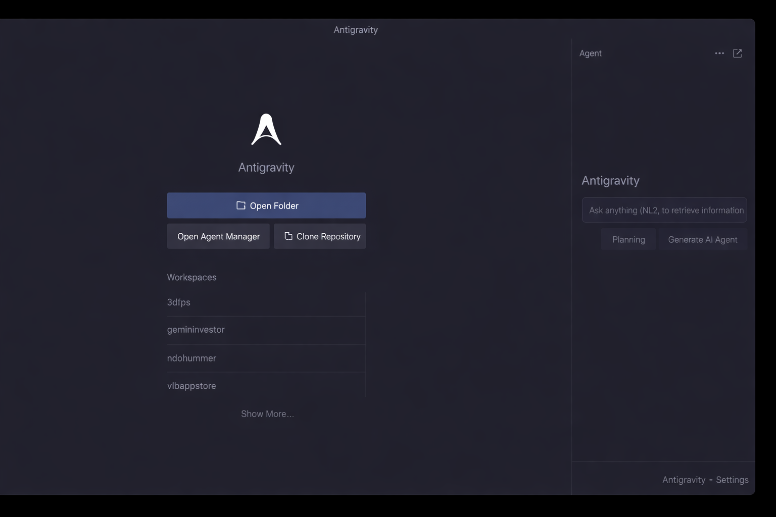 El frame muestra la pantalla de inicio de la aplicación Google Antigravity. En e